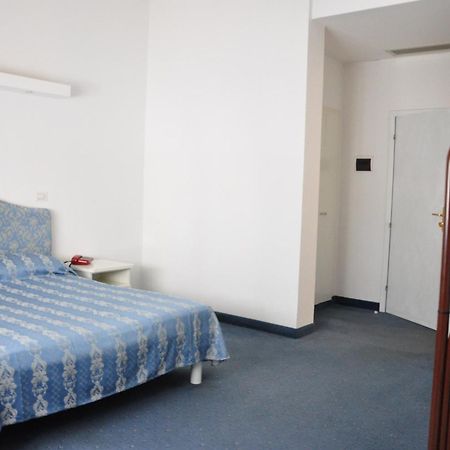 Hotel Sirena Σενιγκάλια Εξωτερικό φωτογραφία