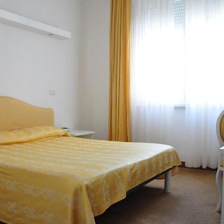 Hotel Sirena Σενιγκάλια Εξωτερικό φωτογραφία