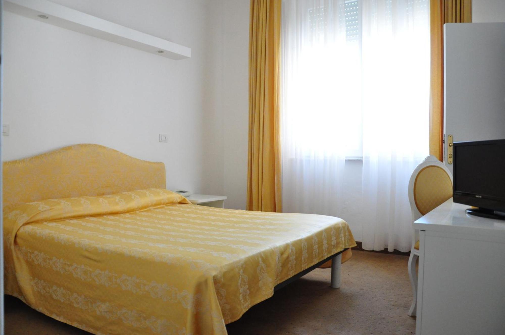 Hotel Sirena Σενιγκάλια Εξωτερικό φωτογραφία