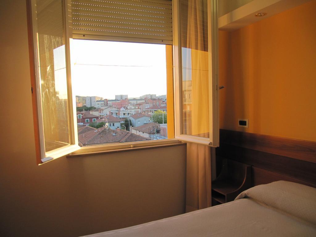 Hotel Sirena Σενιγκάλια Εξωτερικό φωτογραφία